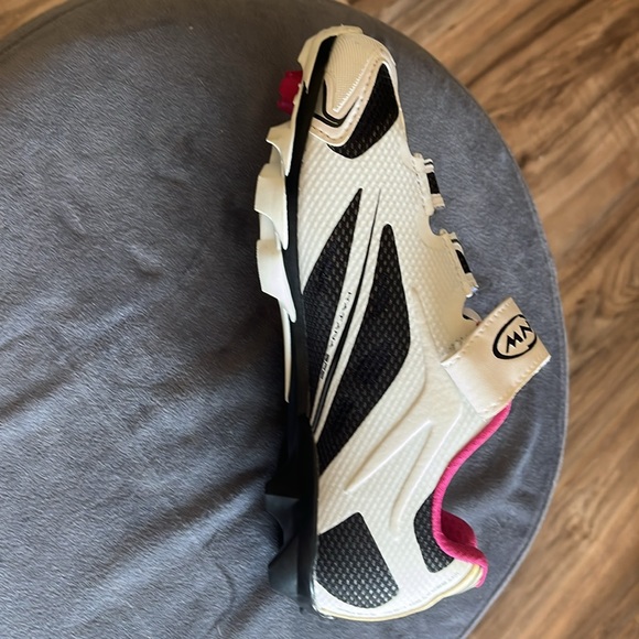 Northwave clip in bike shoes women’s size 37 - Picture 4 of 8